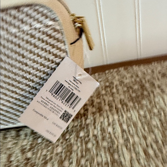 Kate Spade Oh Snap Straw Camera Bag in the Meringue Multi color.  MSRP $299 nwt - Picture 4 of 6
